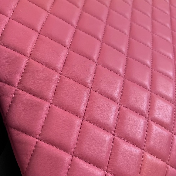 Auth Chanel Pink Classic Quilted Large Pouch -PreLoved - Picture 13 of 15